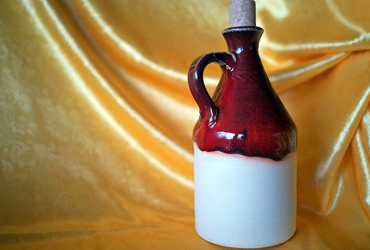 Polska, Czerwona Ceramiczna Butelka