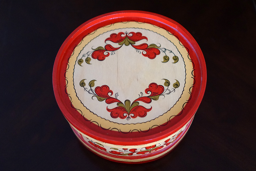 Rosja, Czerwone Drewniane Pudełko