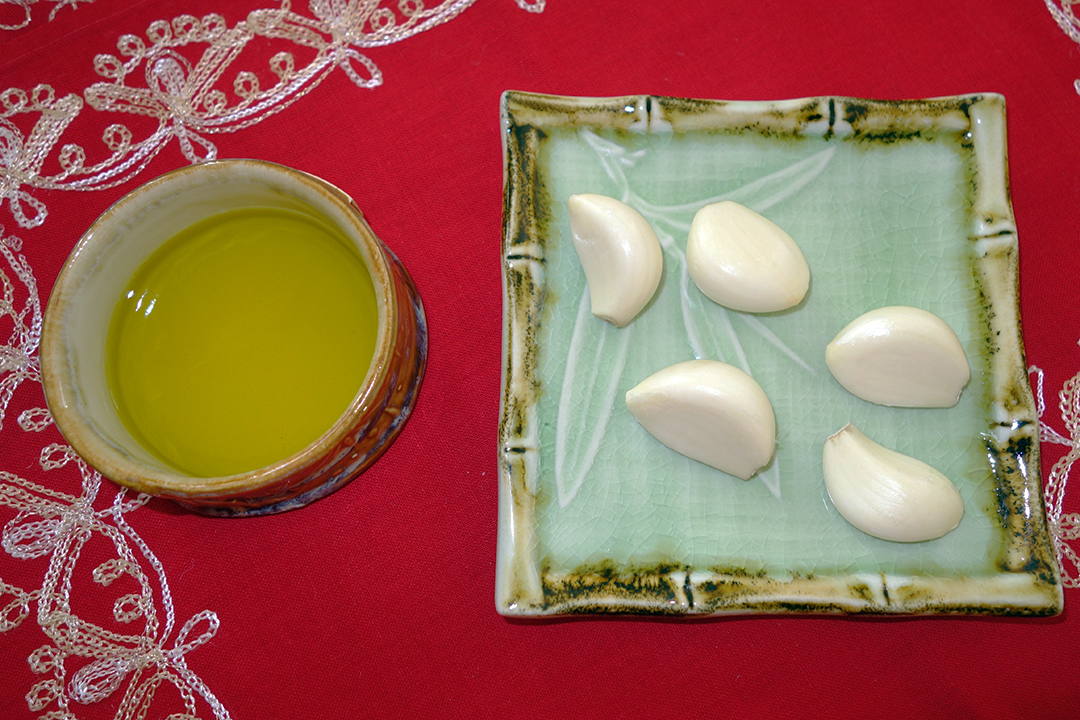 Oliwa z Oliwek, Czosnek