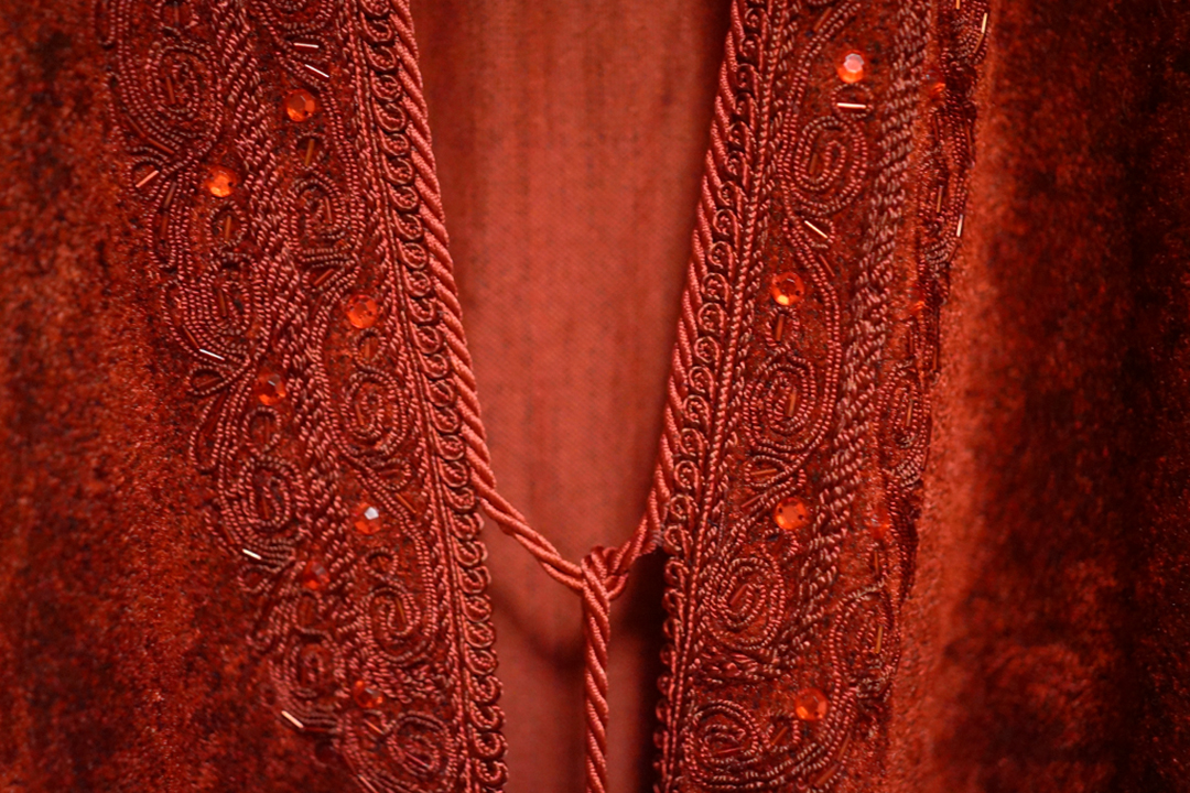 Liban, Czerwony Orientalny Szlafrok