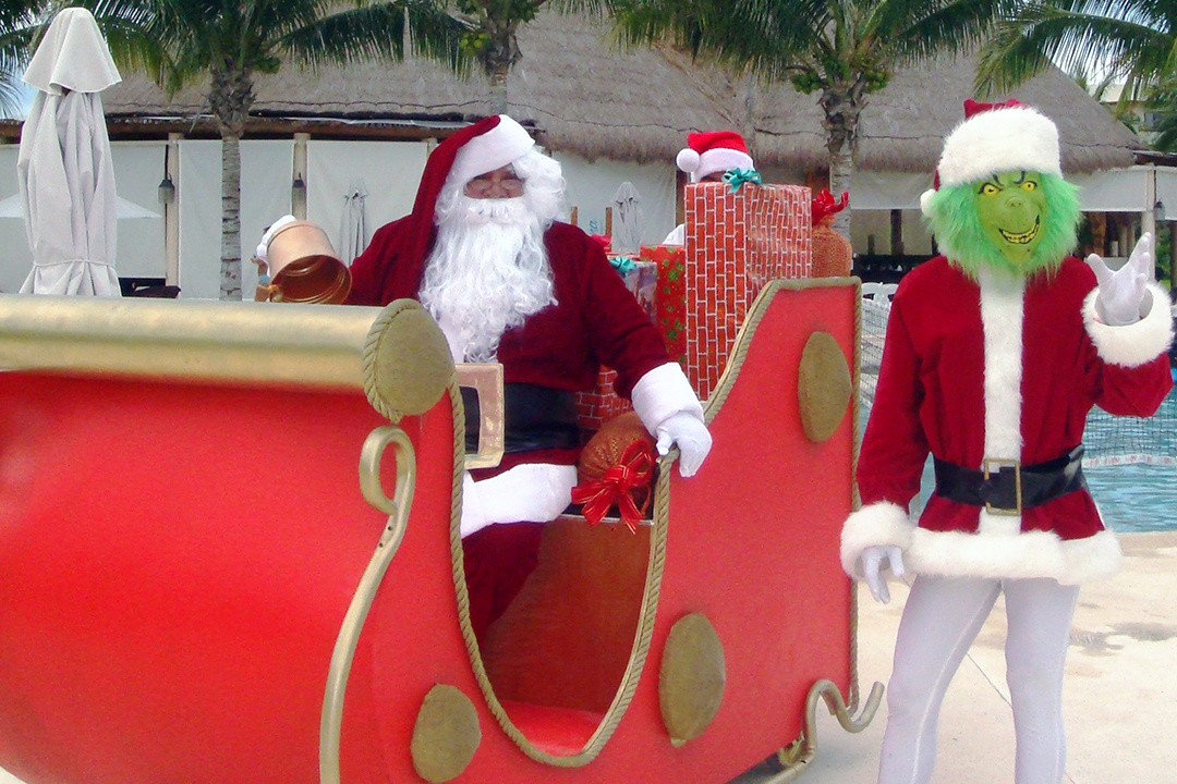 Mexico, Secrets Maroma Beach Resort, Santa Clause