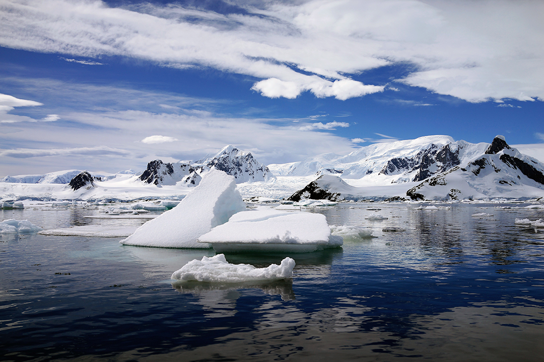 Antarctica, Penola Strait, Kayak Excursion