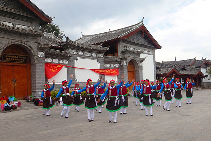 丽江的传统音乐和舞蹈