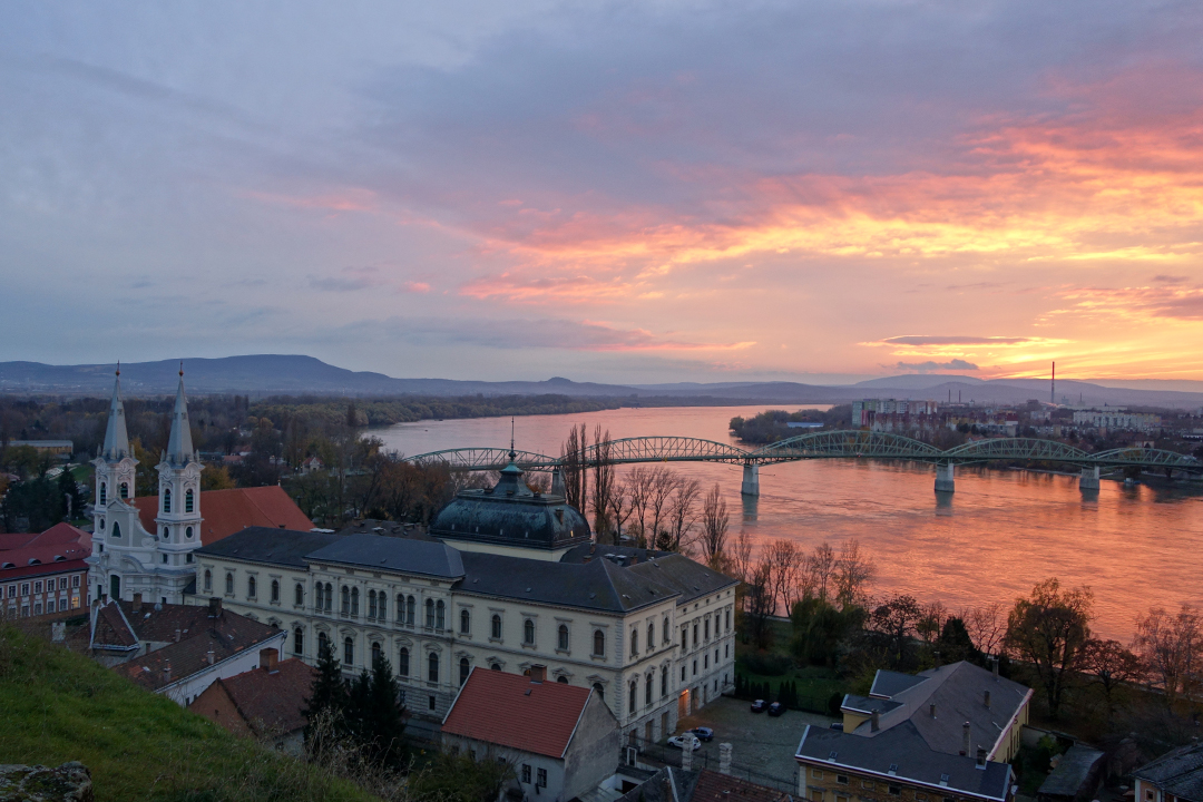 Hungary, View of Vizivaros (Watertown)