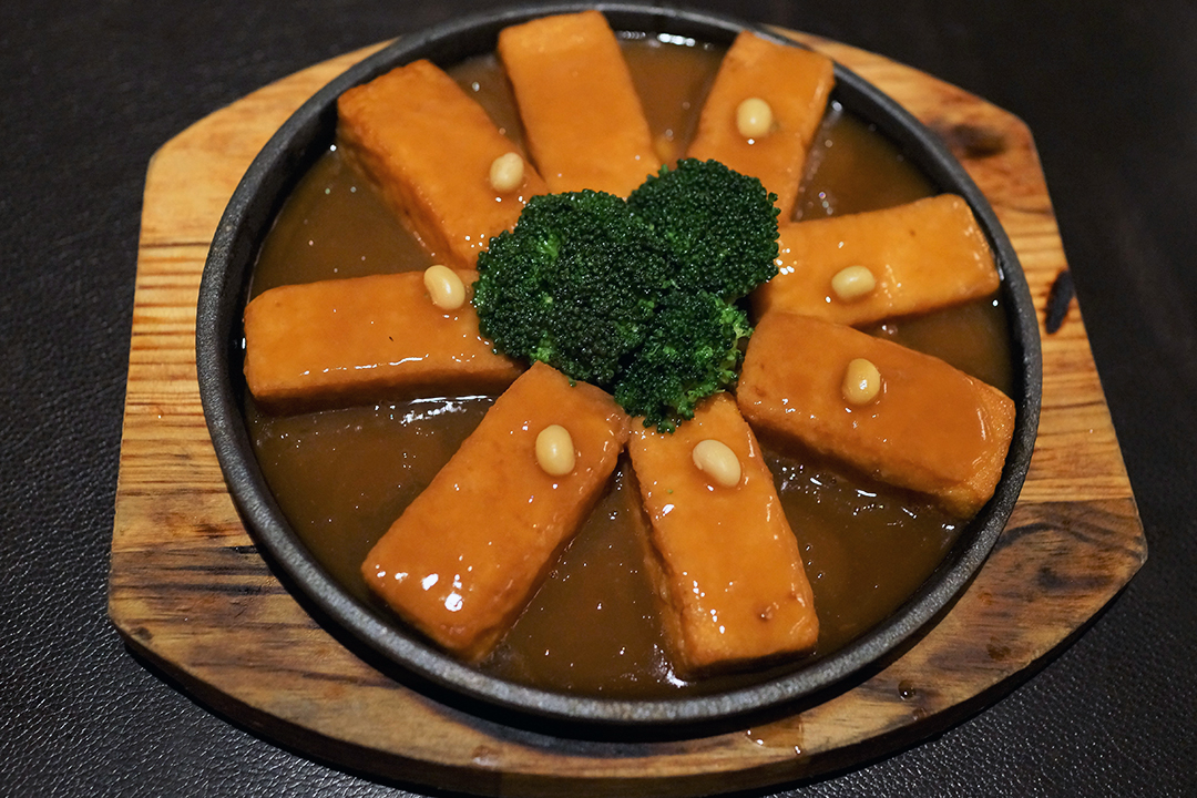 China, Cantonese Cuisine, Braised Beancurd in Abalone Sauce