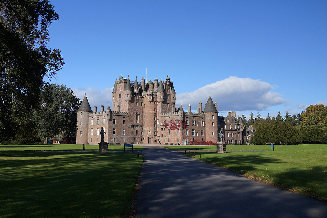 英国、苏格兰, 格拉姆斯城堡