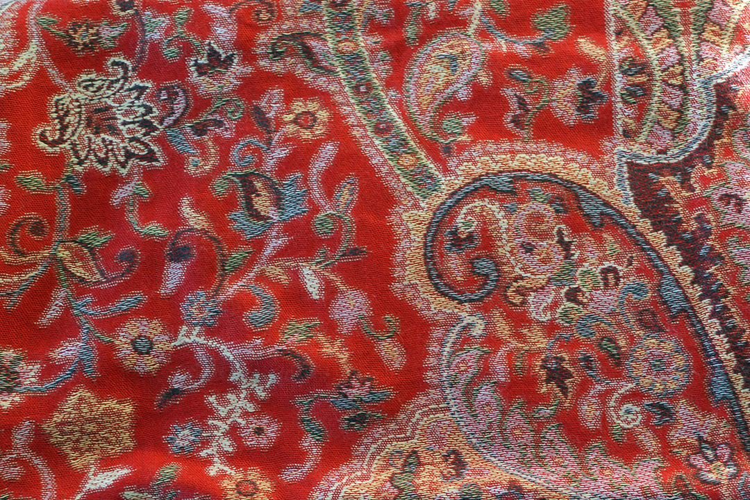 Indie, Czerwony Szal