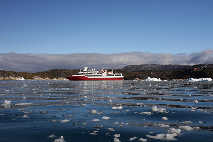 Anchored Cruises in Greenland