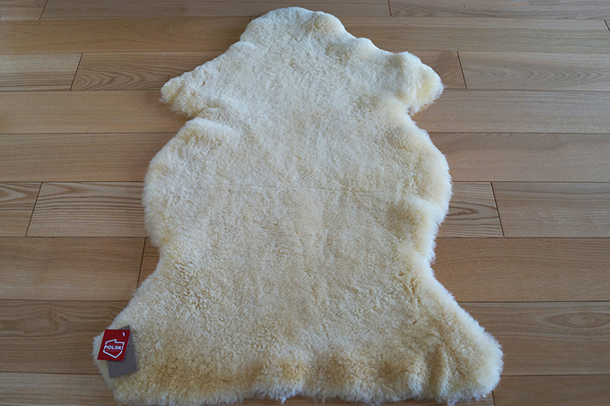 Pologne, Tapis Jaune en Peau de Mouton